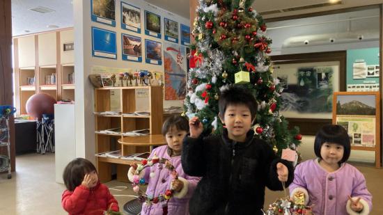 2023/12/18 16:42/クリスマスリースづくりを開催しました(^^♪ 令和5年12月17日(日)