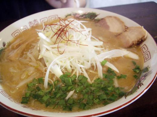 2010/05/10 21:27/「二丁目食堂」味噌ソバ・680エン