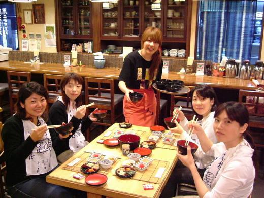 かじやの「元祖わんこそば」:2010/04/02 23:19