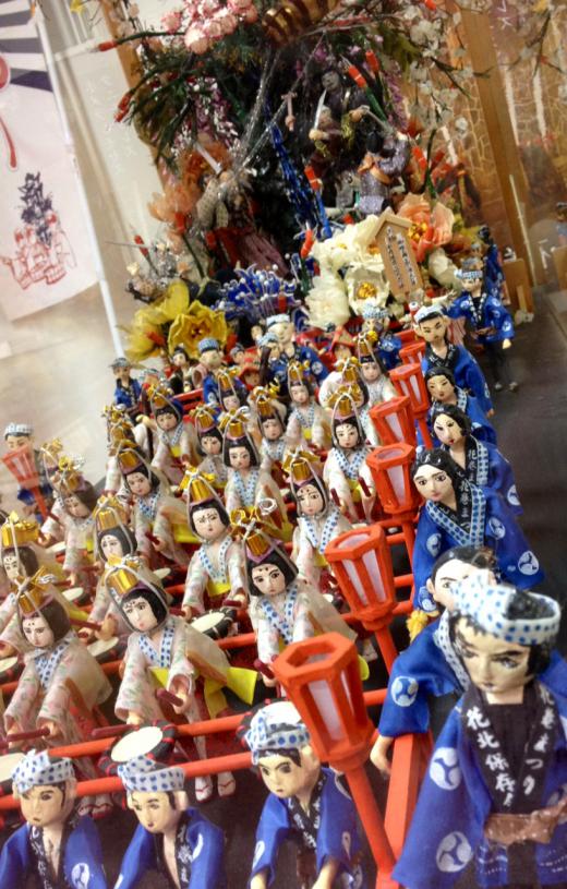 2012/04/10 18:05/●花巻祭り!開催中!?