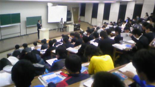 2010/11/18 06:54/THE 日経の読み方セミナー in 富士大学