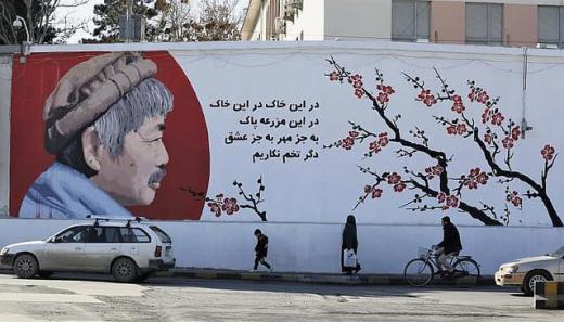 「私たちは忘れません」―2(大壁画):2019/12/12 17:54