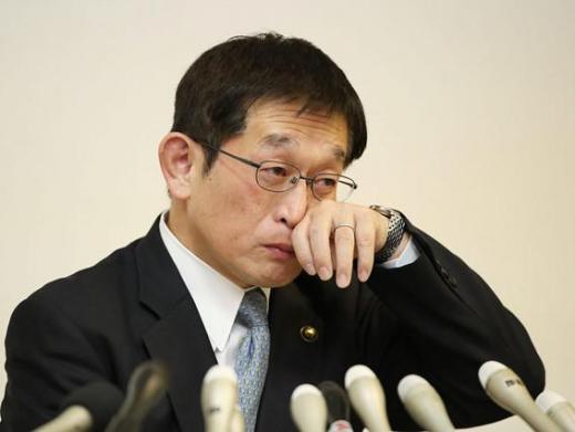 2021/04/04 20:49/“パワハラ”首長の雲泥の差…明石市長、知事選擁立へ。片や!?