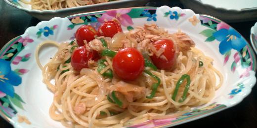 2010/07/12 05:30/【庶民のレシピ】トマトとツナの彩りパスタ